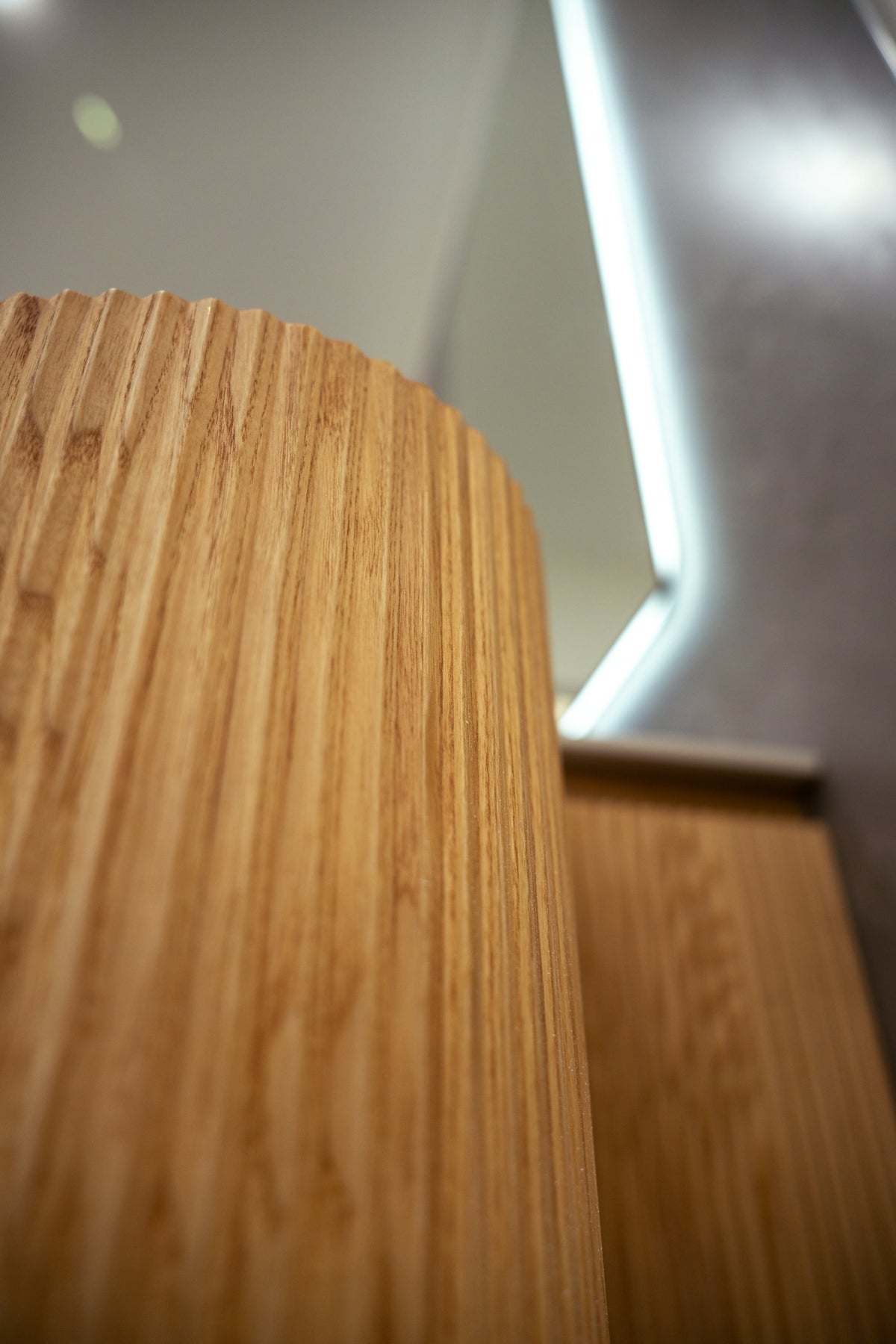 SANTORINI natural oak curved wavy vertical pattern detail